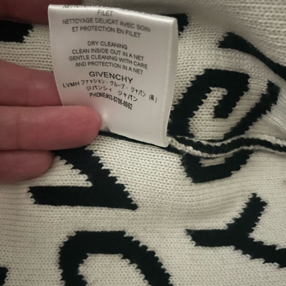 Givenchy black and white sweater